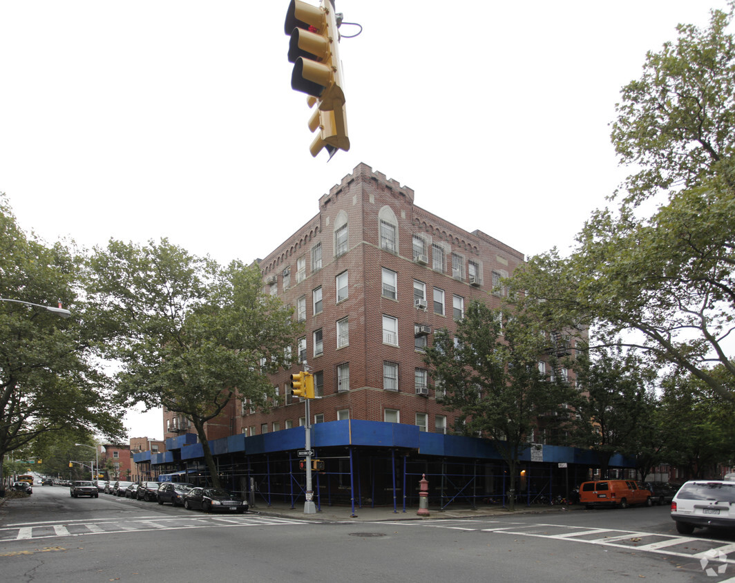 Foto del edificio - 318 Marcy Ave
