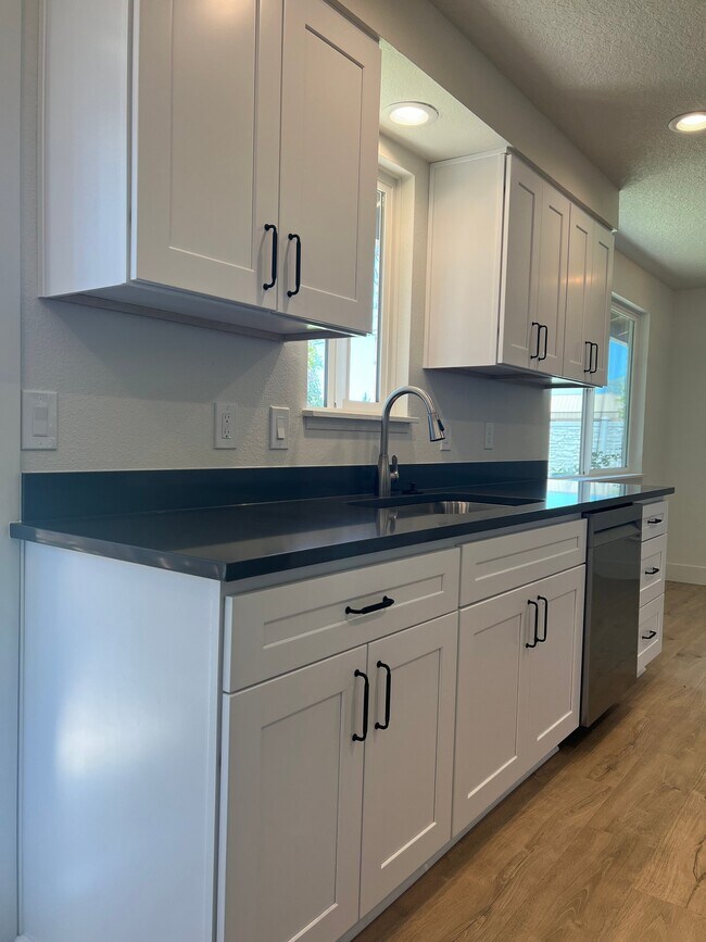 Foto del edificio - 1577 NE 237th Ave