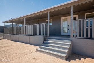 Building Photo - 14741 Bocalusa Ave