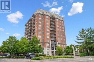 Building Photo - 2325-2325 Central Park Dr