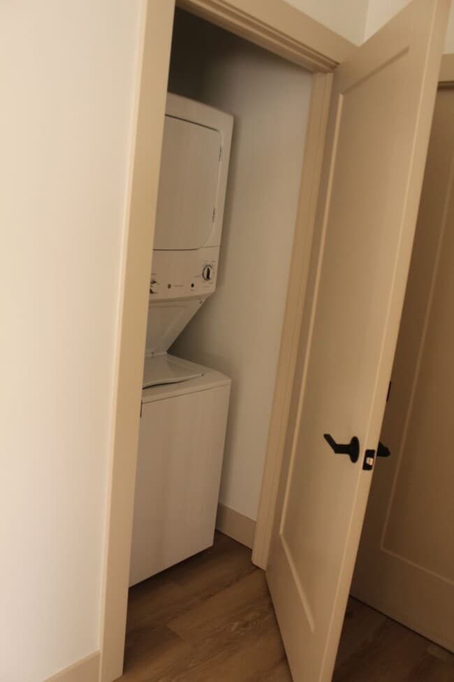 Interior Photo - The Jordan