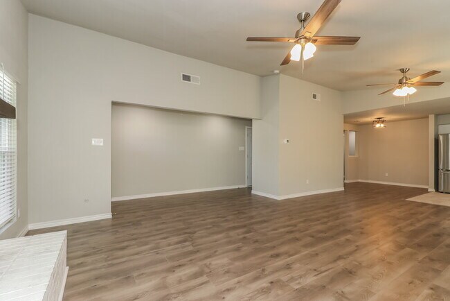 Foto del edificio - 3300 Chalmette Ct