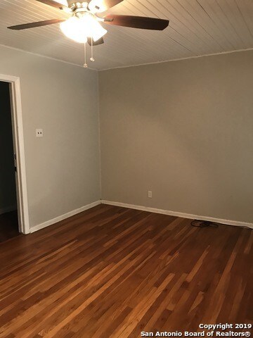 Foto del edificio - 127 Grecian Dr