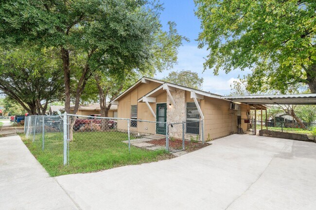 Photo - 5710 Broken Lance St Apartment