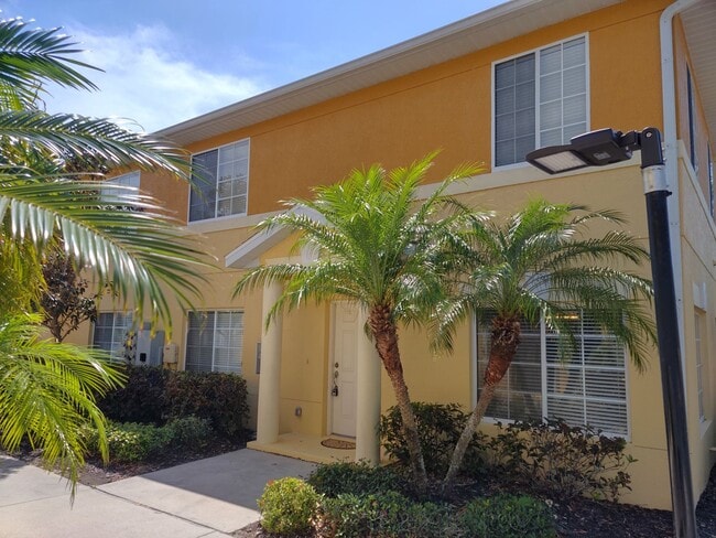 Building Photo - Annual Unfurnished 3 Bedroom 2.5 Bathroom ...