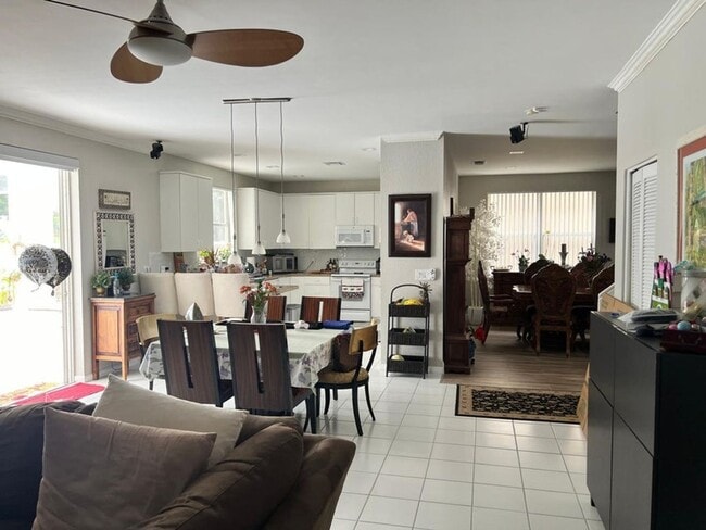 Building Photo - 18280 Coral Isles Dr