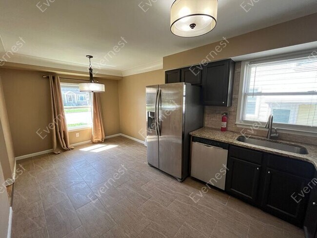 Foto del edificio - 2109 E Lincoln Ave