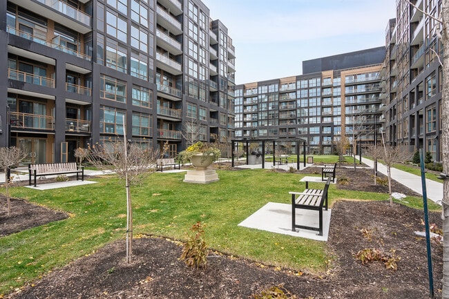 Photo du bâtiment - 2343 Khalsa Gate