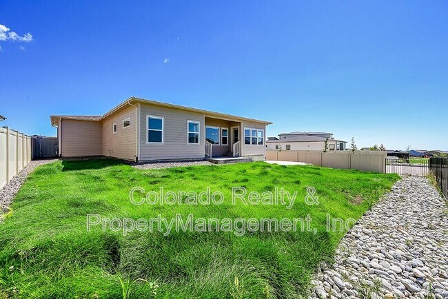 Foto del edificio - 9924 Meridian Hills Trl