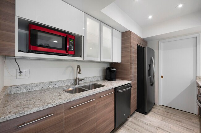 Building Photo - 11863 Wimbledon Cir