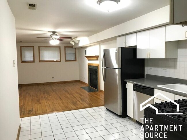 Foto del edificio - 1536 N Claremont Ave