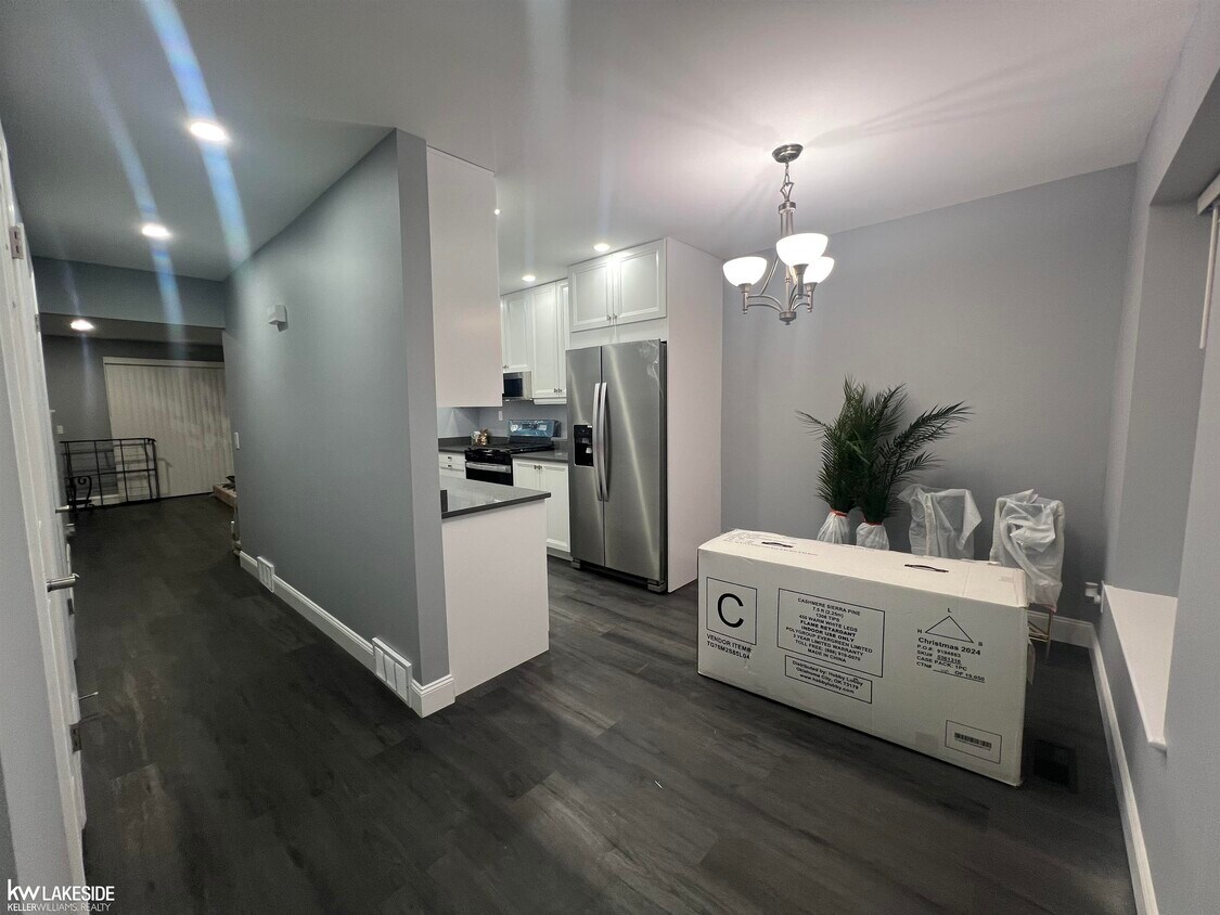 Foto principal - 4460 15 Mile Rd