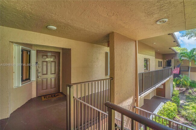 Foto del edificio - 9565 NW 2nd Pl