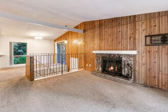Building Photo - 101 Rockledge Ln