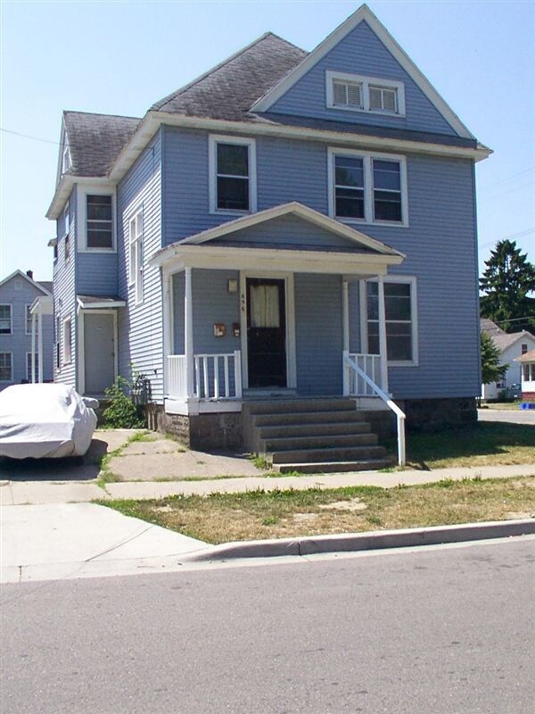 Primary Photo - 656 Chatham St NW