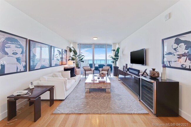 Building Photo - 6899 Collins Ave