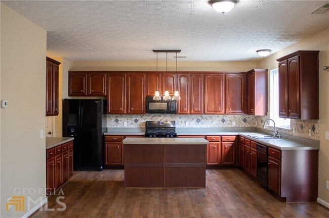Foto del edificio - 3870 New Salem Ct