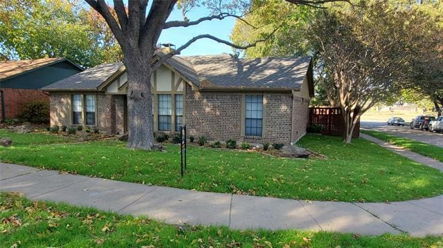 Building Photo - 8440 Willow Creek Dr
