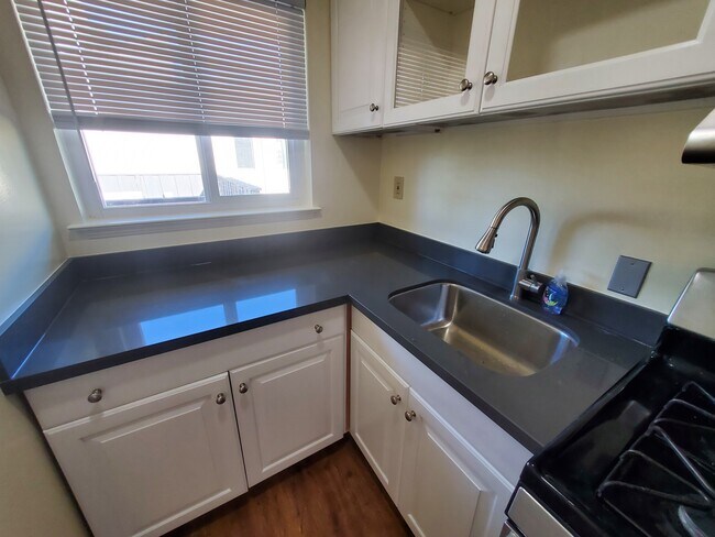 Foto del edificio - 1123 Chula Vista Ave