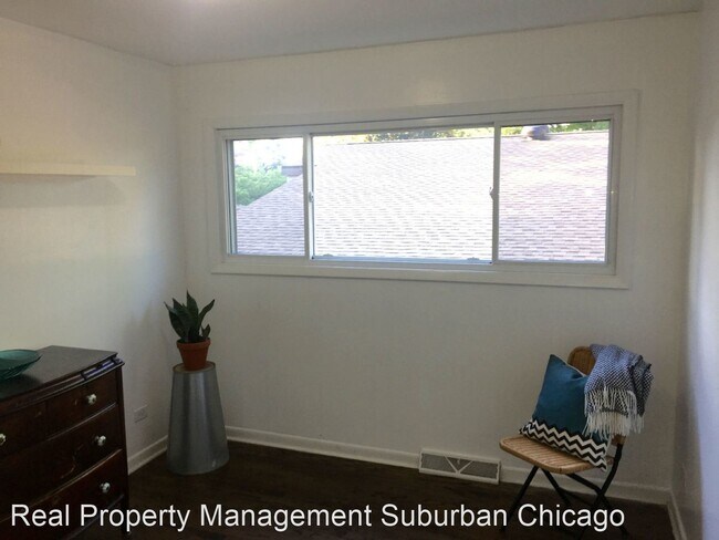Building Photo - 3 br, 2 bath House - 59 S Main St.