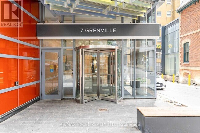 Building Photo - 7 Grenville St
