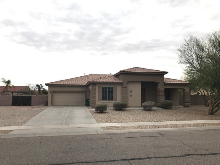 Primary Photo - 11721 E Bellflower Dr
