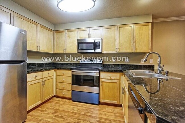 Foto del edificio - Primary Bedroom on Main Floor, 3 Bed, 2.5 ...