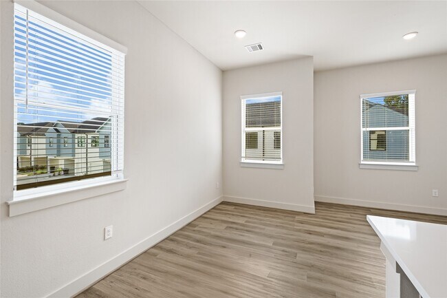 Foto del edificio - 4603 Indie Hts Ln