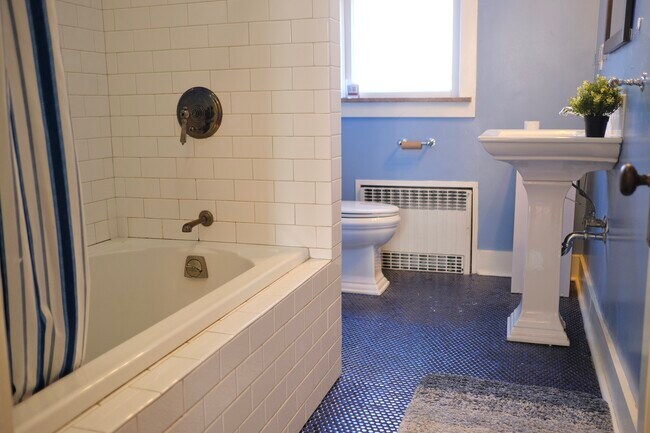 Foto del edificio - 1041 Mirror St