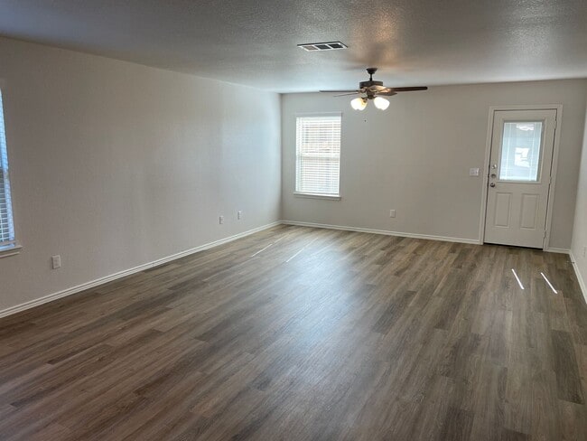 Building Photo - *Pre-leasing* Four Bedroom | Two Bathroom Home in Rose Meadow Farms