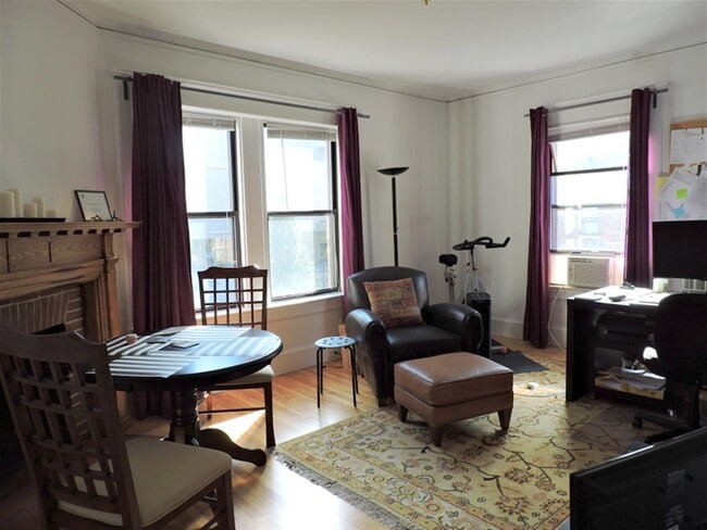 Building Photo - 8 Prescott St