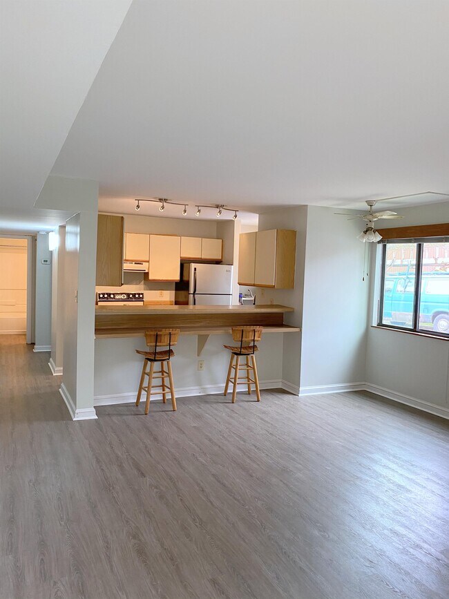 Foto del edificio - 1002 Linden Ave