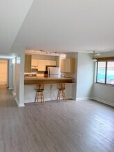 Building Photo - 1002 Linden Ave