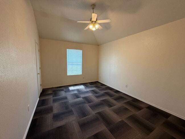 Building Photo - 4405 Abigail Dr