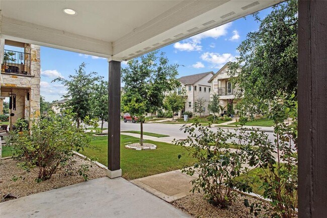 Foto del edificio - 221 Diamond Point Dr