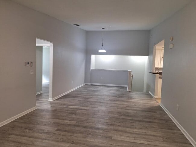 Foto del edificio - 3 bedroom in Jacksonville FL 32256