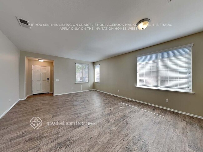 Foto del edificio - 27623 Mangrove St