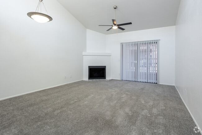 1BR, 1BA - 680SF - Winterhaven Terrace