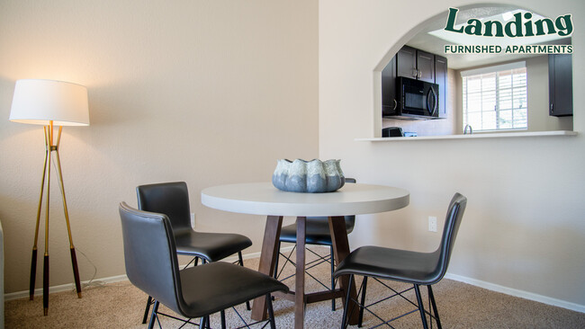 Building Photo - 10700 N La Reserve Dr