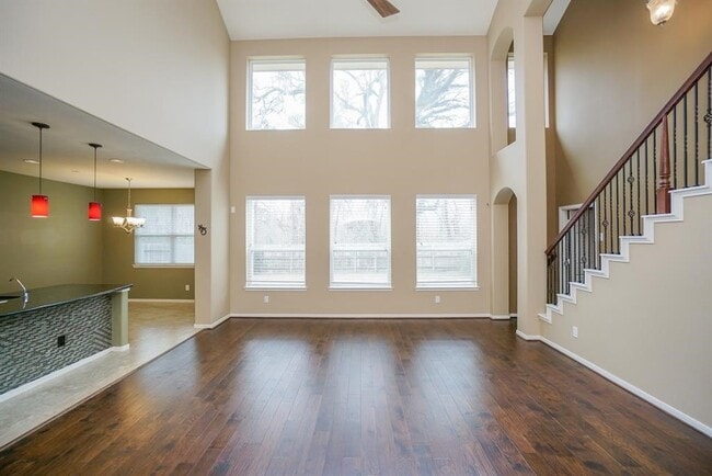 Building Photo - 3211 London Ln