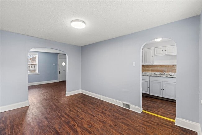 Building Photo - 2959 E Octagon Rd