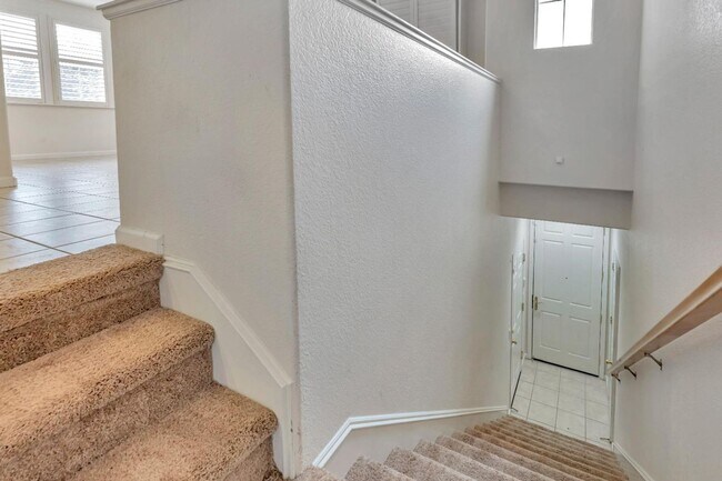 Foto del edificio - 2 bed 2 bath Condo!!