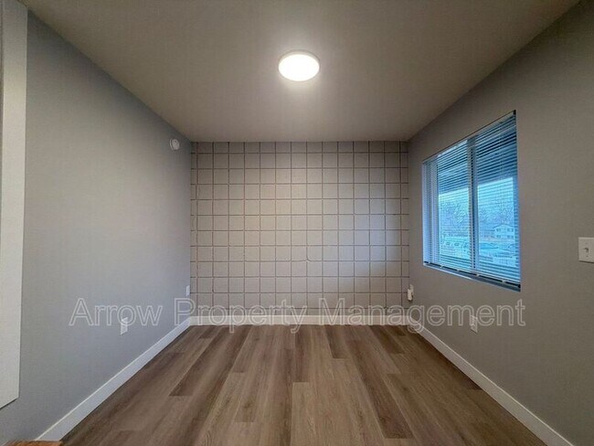 Foto del edificio - 877 N 26