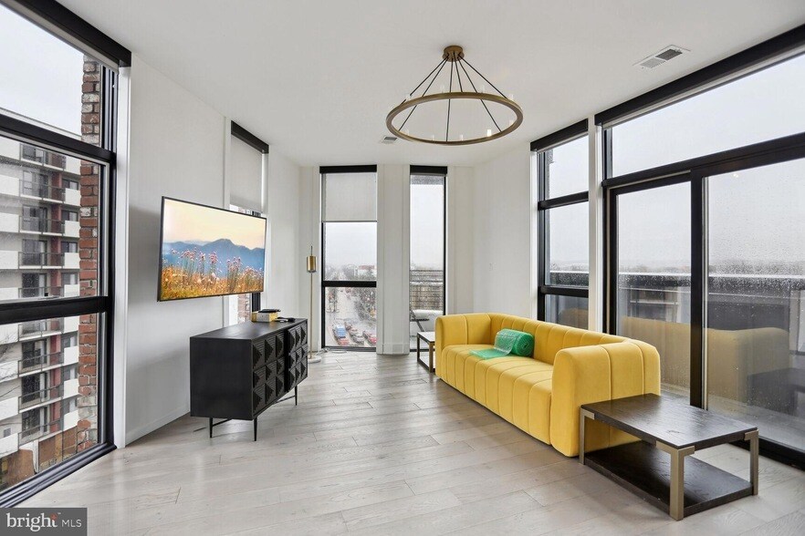 Foto principal - 1402 H St NE