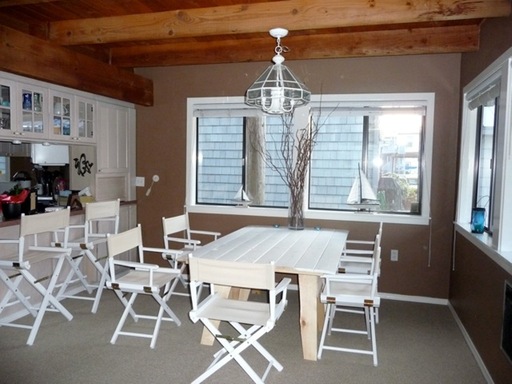 Building Photo - 526 N Tomahawk Island Dr