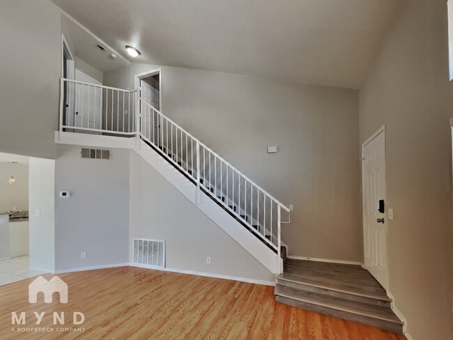 Building Photo - 2835 Floral Peak Dr