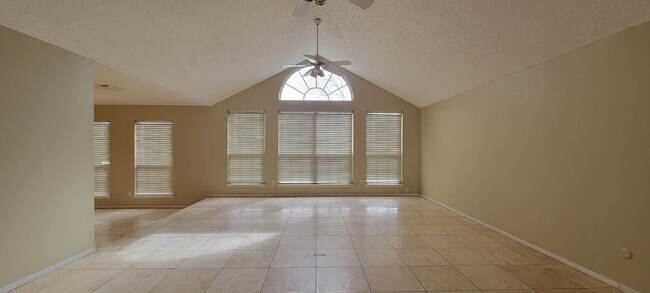 Foto del edificio - Beautiful 3 bedroom, 2 bath home for rent