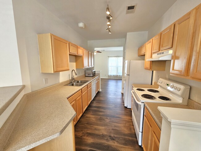 Building Photo - 205 Spring Crossing Cir