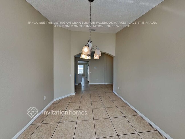 Building Photo - 10050 Creek Bluff Dr