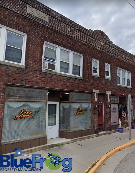 Primary Photo - 242 S Park Ave
